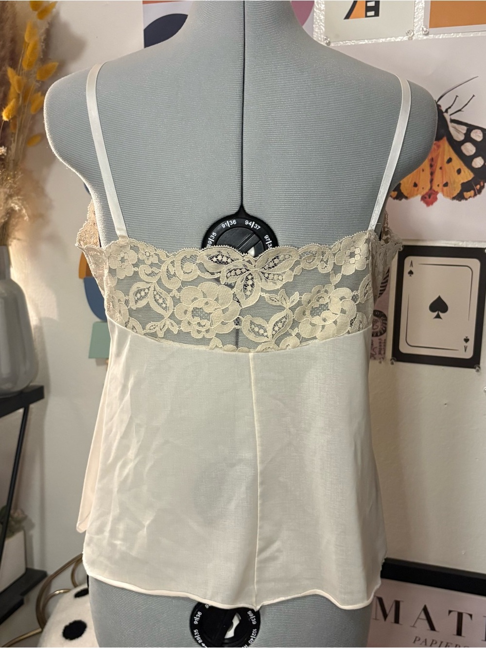 Vintage Olga Ivory Lace Lingerie Cami Top - Picture 6 of 6